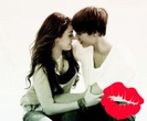 ♭ R:  HMmm:-SS , J : Stai ca tre sa ma duc si eu la baie :x R: Sa te intorci repede :X[ Jake pleca]