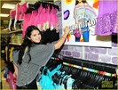 selena-gomez-z100-visit-15