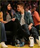 justin-bieber-selena-gomez-lakers-game-kiss-01