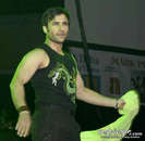 Si dupa cum vezi..l.au batut pe Vali pana i.au dat sangele:|