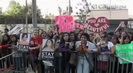 Demi Lovato Llego A Perú Y Saludo A Sus Fans  2012 00299