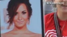 Demi Lovato Llego A Perú Y Saludo A Sus Fans  2012 02189