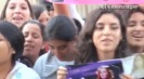 Demi Lovato Llego A Perú Y Saludo A Sus Fans  2012 03447