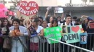 Demi Lovato Llego A Perú Y Saludo A Sus Fans  2012 05242