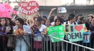 Demi Lovato Llego A Perú Y Saludo A Sus Fans  2012 05380