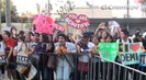 Demi Lovato Llego A Perú Y Saludo A Sus Fans  2012 06214