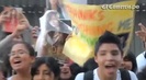 Demi Lovato Llego A Perú Y Saludo A Sus Fans  2012 07327