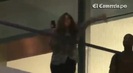 Demi Lovato Llego A Perú Y Saludo A Sus Fans  2012 13930