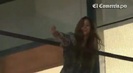 Demi Lovato Llego A Perú Y Saludo A Sus Fans  2012 21384