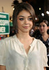 sarah-hyland-due-date-01