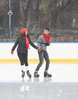 ioana-si-andrei-fericiti-la-patinoar.-dar-e-doar-un-vis.-afla-ce-se-va-intampla-mai-departe-in-pariu