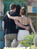 miley-shopping-with-mom-and-liam-10