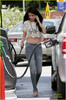 selena-gomez-back-bulgaria-03
