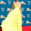 Rihanna_1231372315_2