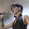 Rihanna_1231372586_4