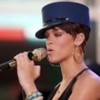 Rihanna_1231373389_0