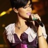 Rihanna_1231373932_4