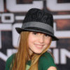 bella-thorne-513352l-thumbnail_gallery