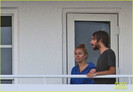 miley-cyrus-praises-carrie-underwoods-gay-marriage-nod-09