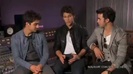 Demi Lovato & Jonas Brothers - Behind The Scenes (2010 Walmart Soundcheck).mp4 1780