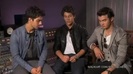 Demi Lovato & Jonas Brothers - Behind The Scenes (2010 Walmart Soundcheck).mp4 1879