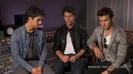 Demi Lovato & Jonas Brothers - Behind The Scenes (2010 Walmart Soundcheck).mp4 1894
