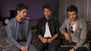 Demi Lovato & Jonas Brothers - Behind The Scenes (2010 Walmart Soundcheck).mp4 1927
