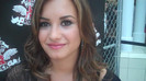 Demi Lovato_ Very Fashionable And  Pretty During An Interview 0100