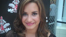 Demi Lovato_ Very Fashionable And  Pretty During An Interview 0204