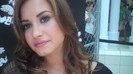 Demi Lovato_ Very Fashionable And  Pretty During An Interview 0640