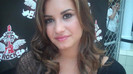 Demi Lovato_ Very Fashionable And  Pretty During An Interview 0444