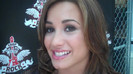 Demi Lovato_ Very Fashionable And  Pretty During An Interview 1400