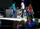 Demi Lovato\'s Entrance at Souncheck 0489