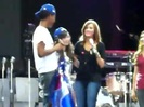 Demi Lovato\'s Entrance at Souncheck 2007