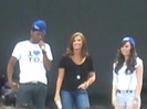 Jonas Brothers sound check 1990