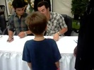Meeting the Jonas Brothers and Demi Lovato at Walmart 0100