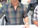 Meeting the Jonas Brothers and Demi Lovato at Walmart 1141