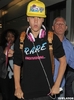 justin-bieber-london-airport-435x580_0
