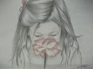 portret-fetita-trandafir-jpg1310053309