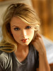 taylor-taylor-swift-27169125-360-480