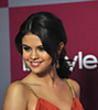 thumb_selena-gomez-0024