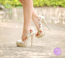 fashion-floral-pumps-shoes-Favim.com-454800