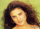 preity_zinta_011_jqxo