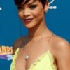 Rihanna_1231372315_1
