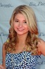 stefanie-scott-918251l-poza