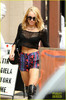 miley-cyrus-shops-in-nyc-liam-hemsworth-films-in-philly-03