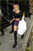 miley-cyrus-shops-in-nyc-liam-hemsworth-films-in-philly-07