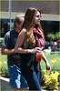 selena-gomez-panera-bread-03