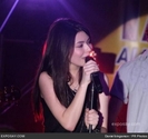 normal_miranda-cosgrove-miranda-cosgrove-kris-allen-0JgewY