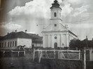 Biserica satului Palos ,sala de clasa de jos si sala mare de festivitati.In prim plan -podiciul-..